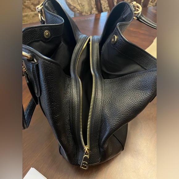 Coach purse (shoulder bag) new used once to try - Picture 4 of 7